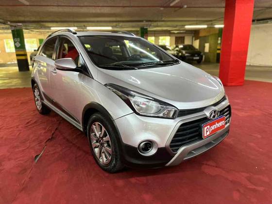 HYUNDAI HB20X 1.6 16V STYLE FLEX 4P AUTOMÁTICO